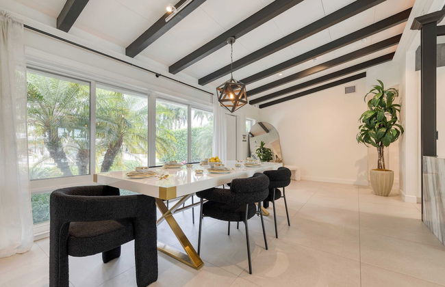 Luxury Waterfront Home w/ Pool, Hot Tub & Dock Near Las Olas Gulfstream - Foto 11