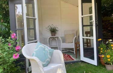 Beautiful Georgian cottage within a private walled garden - Foto 36