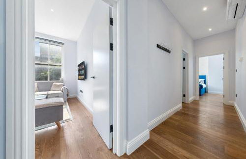 Two Modern Central London Apartments with AC Near Big Ben & Buckingham Palace - Photo 35