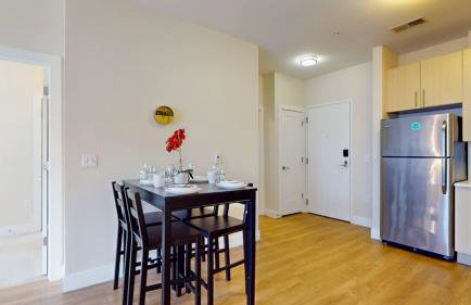 Modern Comforts Free Gym Access - Foto 20