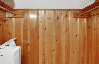 Super Cute & Cool Home with 65Inch TV 2Baths 4 Bedrooms 2King Beds BBQ Grill Fenced Backyard - Foto 38