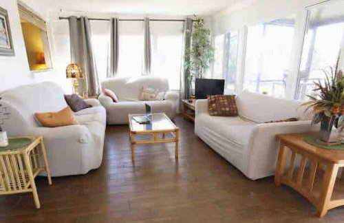 Private Tropical Waterfront Sanctuary w pool, hot tub & an island! Pet Friendly - Foto 44