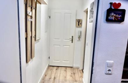 Holiday Home Cologne with Balkon - near KölnMesse - temporary living- - Foto 17