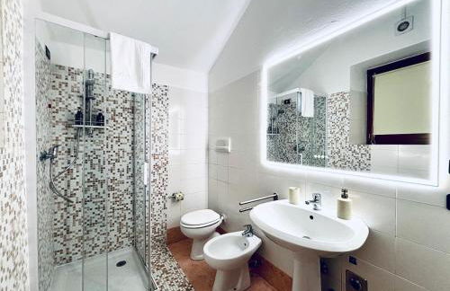 Near Airport -BGY BERGAMO AIRPORT STAY - Free WIFI - Foto 2