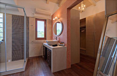 Villa Delfini - Elevated Sea Views by etouri - Foto 31