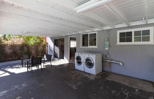 4 Bedroom West Hills Charmer with Pool - Foto 28