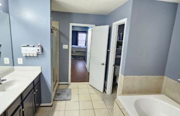 Luxury Living at Woodmore - Foto 17