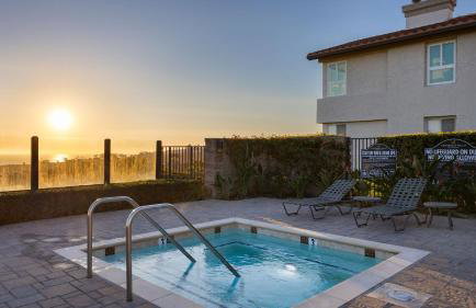 Coastal Retreat w Pool Spa BBQ Near Beaches Golf Courses Ritz Pointe Condo by AvantStay - Foto 2