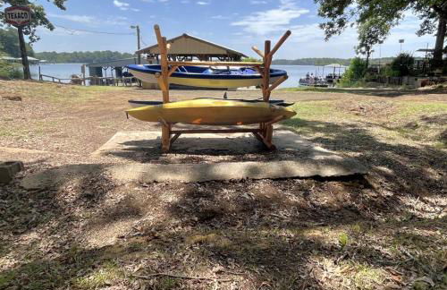 Rustic Waterfront Cabin on Toledo Bend Lake for an Unforgettable Getaway in Nature in Hemphill, Texas - Foto 21
