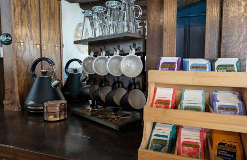 A historic Pub with a modern twist - The Greyhound - Foto 41