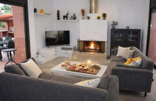 Villa Sitges La Calma 10 minutes drive Sitges 2 minutes walk Garraf Park AC - Photo 48