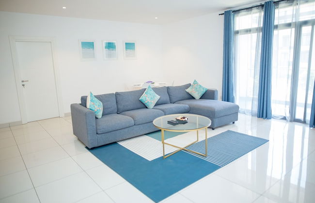 Embassy Gardens Premier Suites - Photo 22