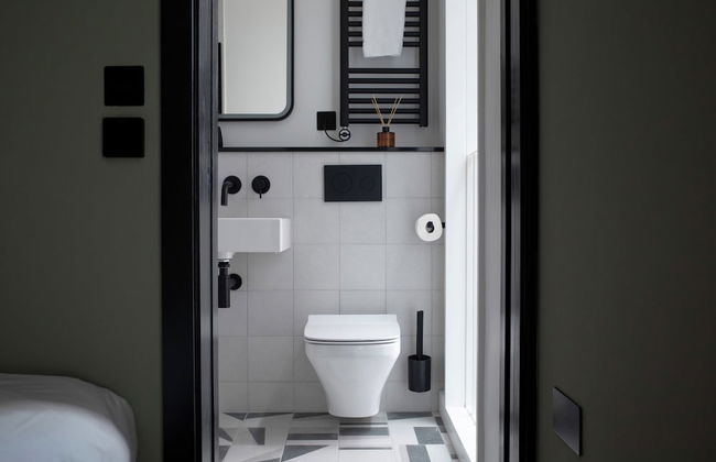 Bob W Tower Hill Studios - Photo 23