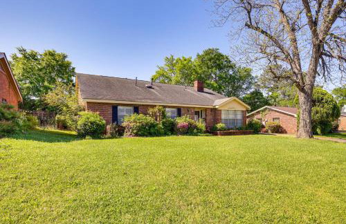 Spacious Downtown Montgomery Home with Yard, Patio! - Foto 35