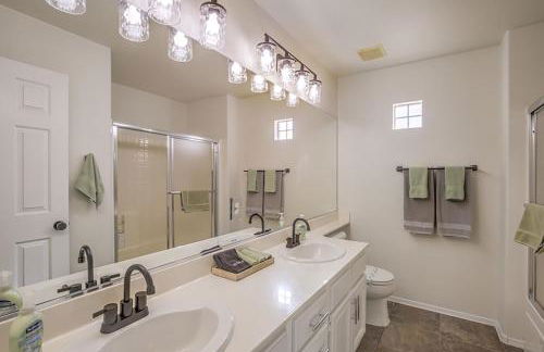 Buddha Gem, Central 6 Bed Room Luxury Home with Pool Hot Tub Game Room and much more - Foto 23