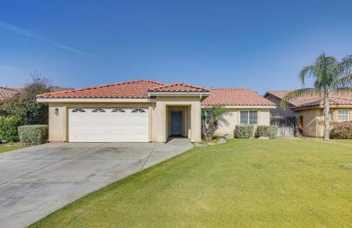 Bakersfield Home with Pool Table, Cornhole and More! - Foto 2