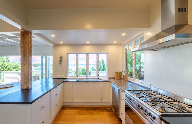 Koi Waiheke with private beach access - Foto 9