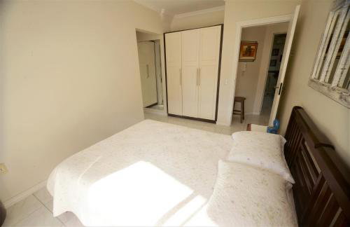 Apartamento do Sol - conforto, 2 quartos, 300m da praia centro de Bombinhas - Foto 16