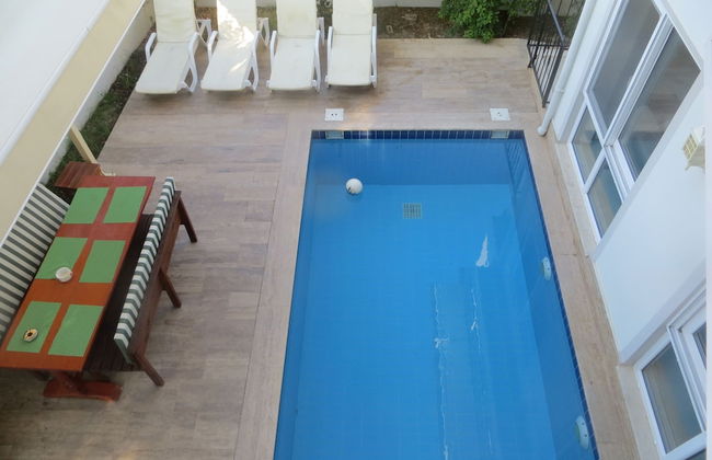 Villasevval-sleeps8-pool-bbq-ac-neartown - Photo 28