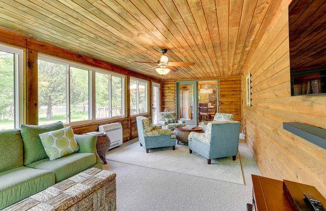 Pocono Dog-Friendly Home on River - Foto 16