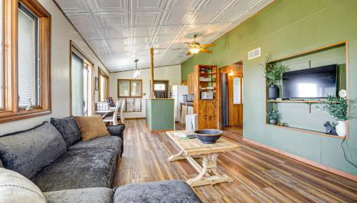 Less Than 1 Mi to Tuttle Creek Lake Cabin with 2 Kayaks! - Foto 4