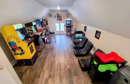 Downtown Kzoo with 3rd Floor Arcade Room - Foto 3