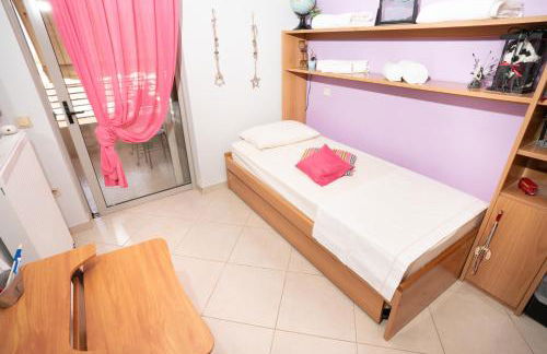 Maria's Airport Apartment, 4' metro, 10' airport, 15' beach, 40' city center - Foto 18