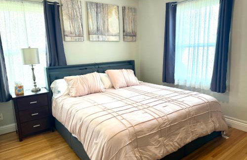 Historic, Family-Friendly Home in Downtown - Photo 3