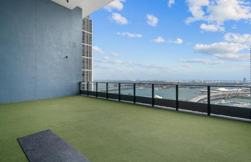 Downtown Condo with Den and Pool Access - Foto 62