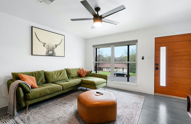 4 Bedroom Near Soco With a Private Pool & Sauna - Photo 13