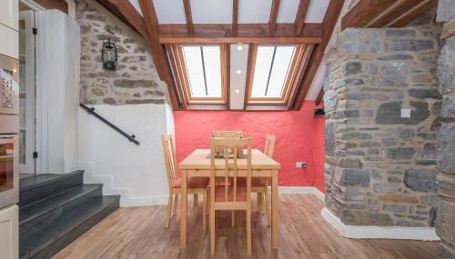 Silk Purse - Photo 5, Other