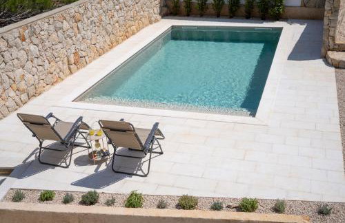 BRAND NEW Stone house MARCELA, 3 double bedrooms, pool - Foto 40