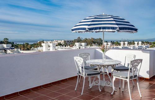 Andalusian Elegance apartment in El Paraiso with 360 views over Sea and Mountains - Photo 13