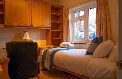 Farnborough Stay - 5 Bedroom - Foto 28