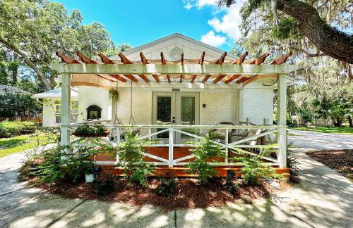 Adorable French Cottage style - 1 bedroom. - Foto 1