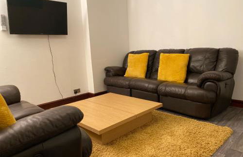 Cosy 2 Bed Flat in Swansea - Home away from Home - Foto 11