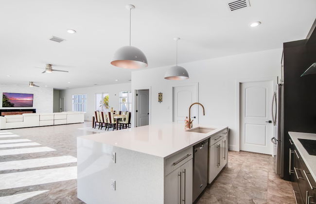 6BR Sleeps 15 Pool BBQ Firepit Games Stables More! - Foto 24