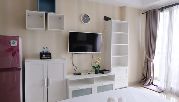 Modern Designed And Strategic Studio Room At Beverly Dago Apartment - Foto 3, Habitación