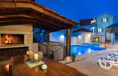 Holiday home krika -Three Bedroom Home with heated Pool and Jacuzzi - Foto 64