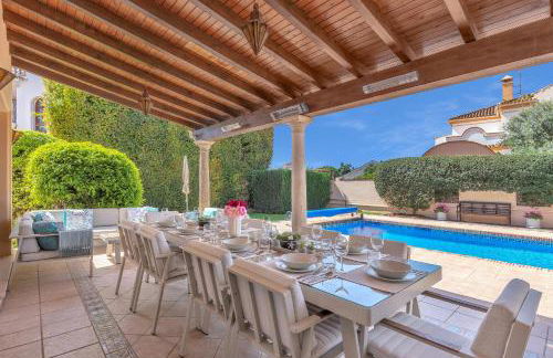 Villa Magnolia by Finest Rentals - Photo 8