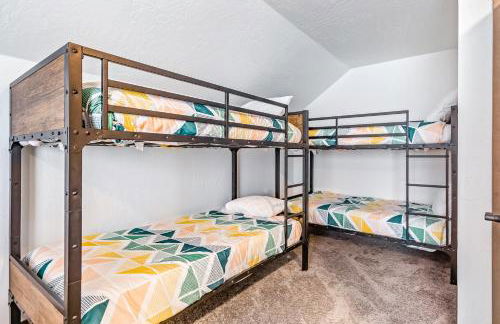 Elk Grove Getaway - Photo 30