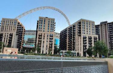 Luxury Private Room with Living Area Wembley Stadium View - Photo 59