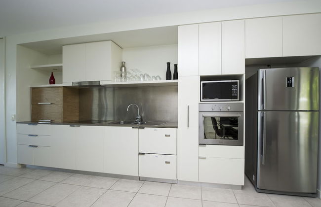 Blue on Blue Apartment 914 - Photo 8