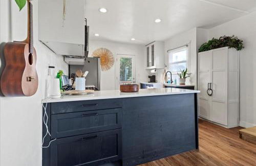 NEW Beautiful BOHO Home by Beach, Downtown + Shops - Foto 19