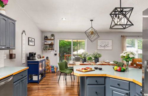 Petoskey Falls Escape-Hot Tub/Dogs/Petoskey/Boyne - Photo 20