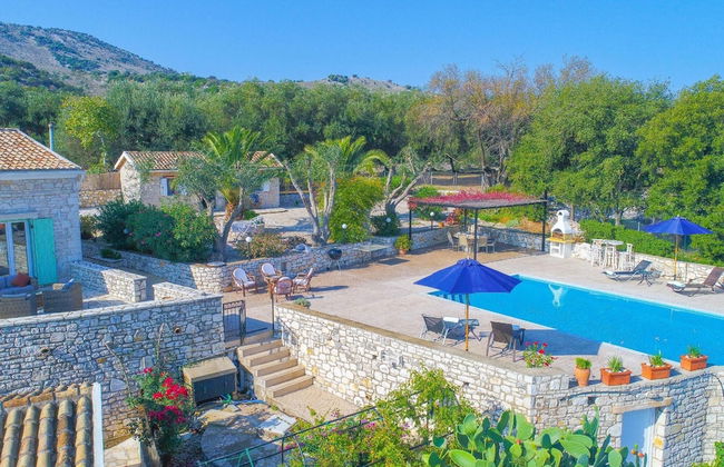 Villa Helona in Lithiasmenos - Photo 3