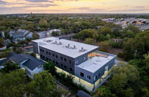 Upstay New Renos Spacious Apartment near SoCo - Foto 38