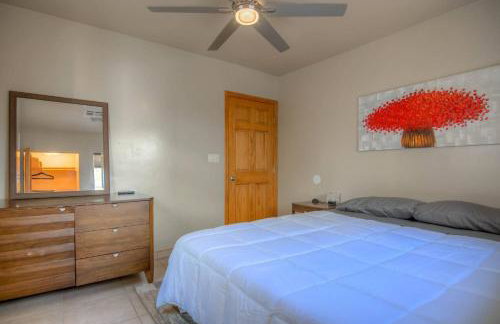 Appealing Quiet and Private Modern 2 Bedroom - Foto 24