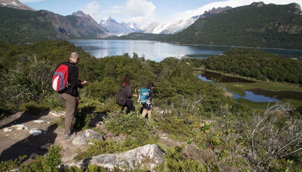 Caminando por el entorno del lago Frías