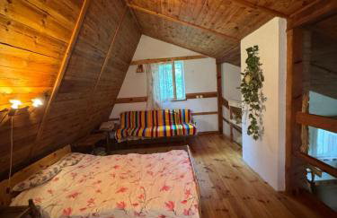 Charming Forest Home near Warsaw - Photo 8